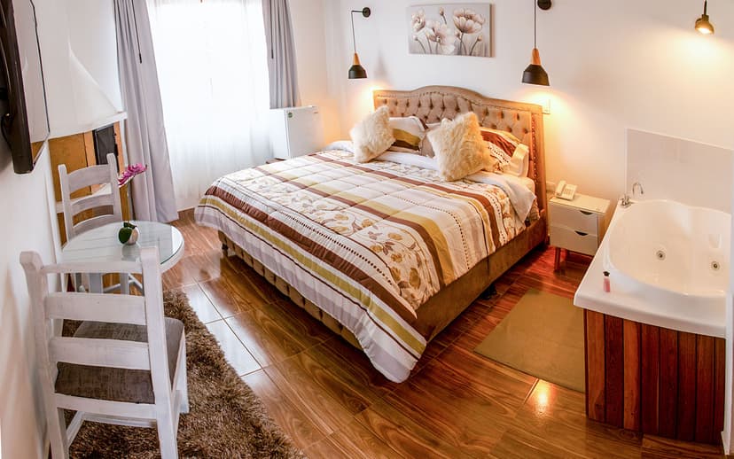 Habitación Master Suite Superior con Jacuzzi y Chimenea