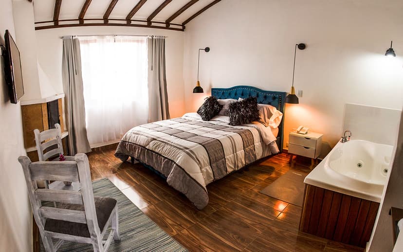 Habitación Suite Superior con Jacuzzi y Chimenea